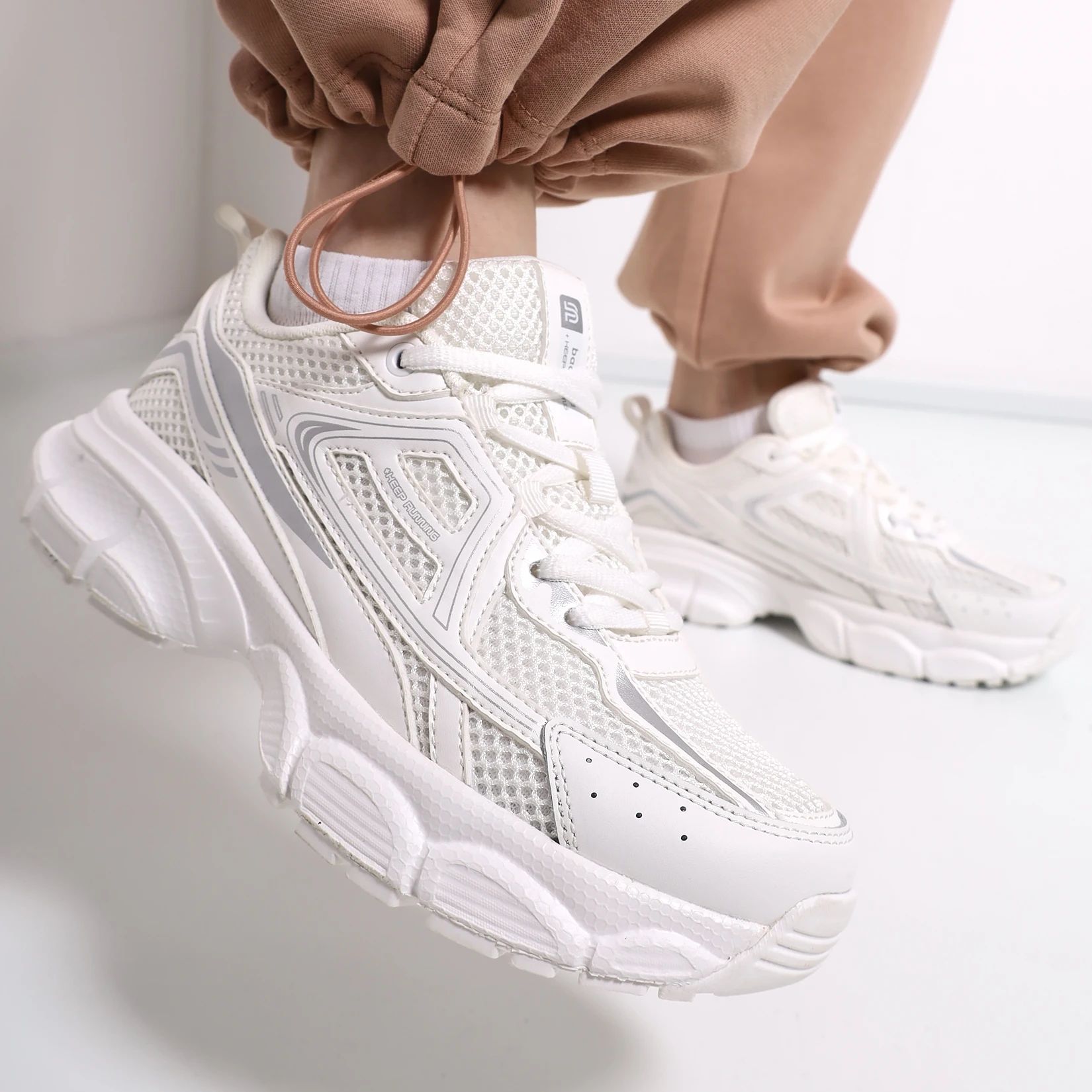 Baasploa Women Casual Sneakers - Outdoor Sport Court 评论和价格